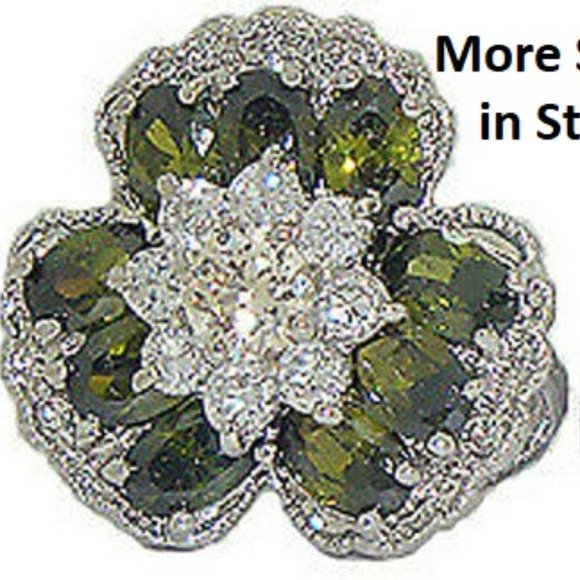 Ring green white gold Swarovski Crystal NWT - Picture 3 of 3